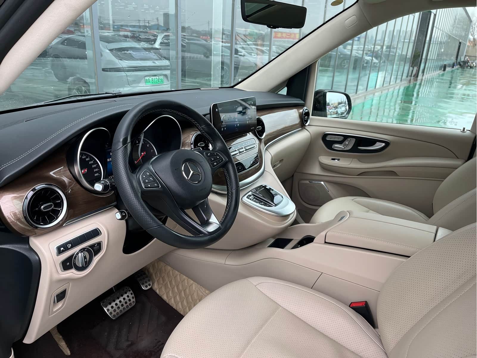  V-class