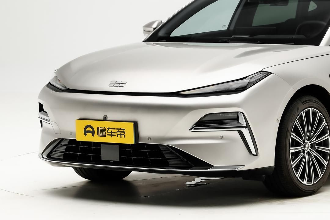  Galaxy Sparkle 8 PHEV