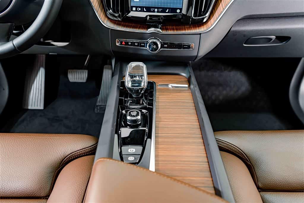  XC60