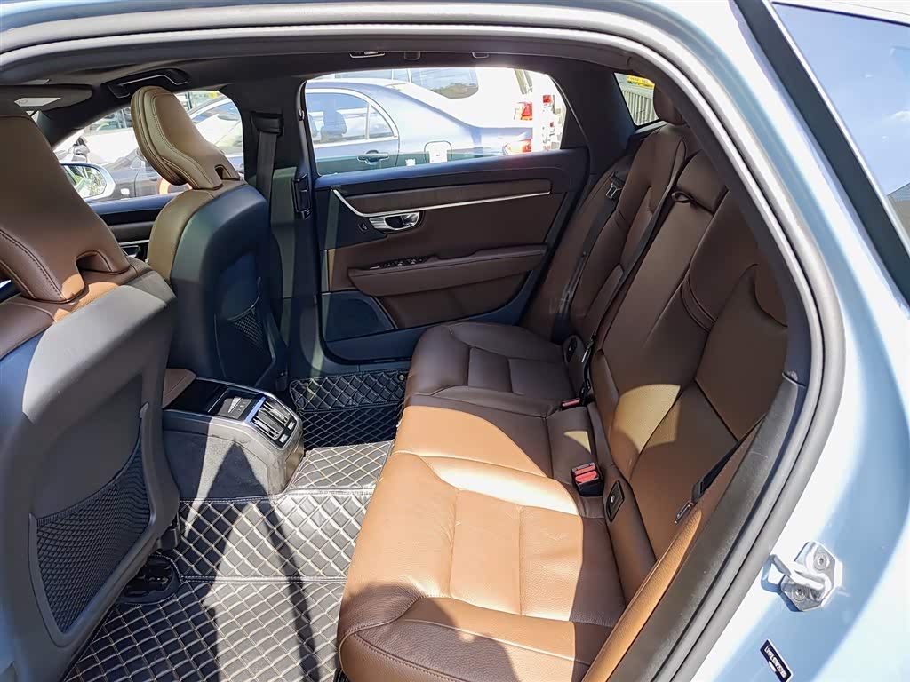  S90