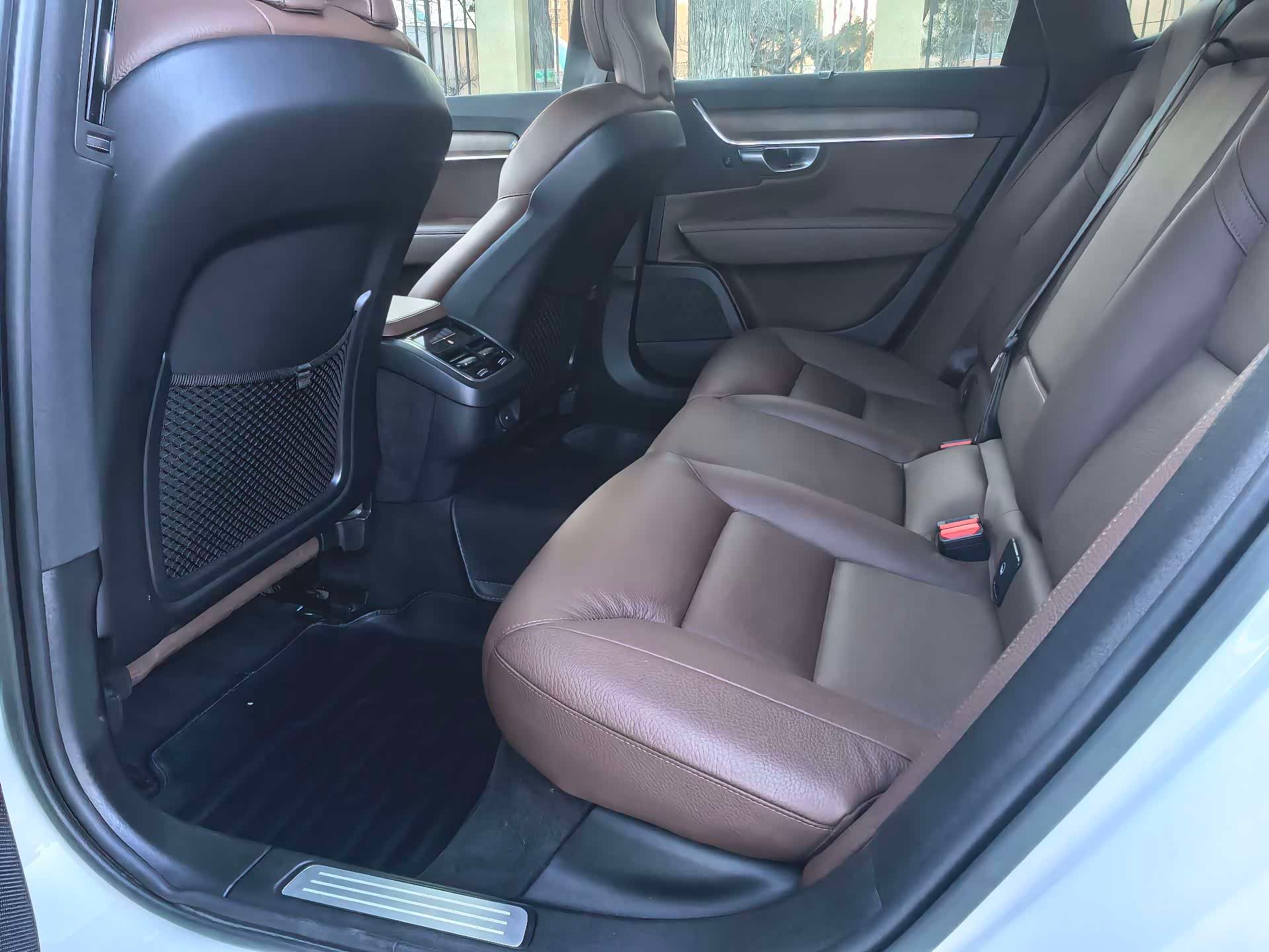  V90