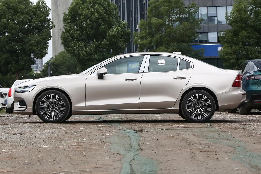  S60