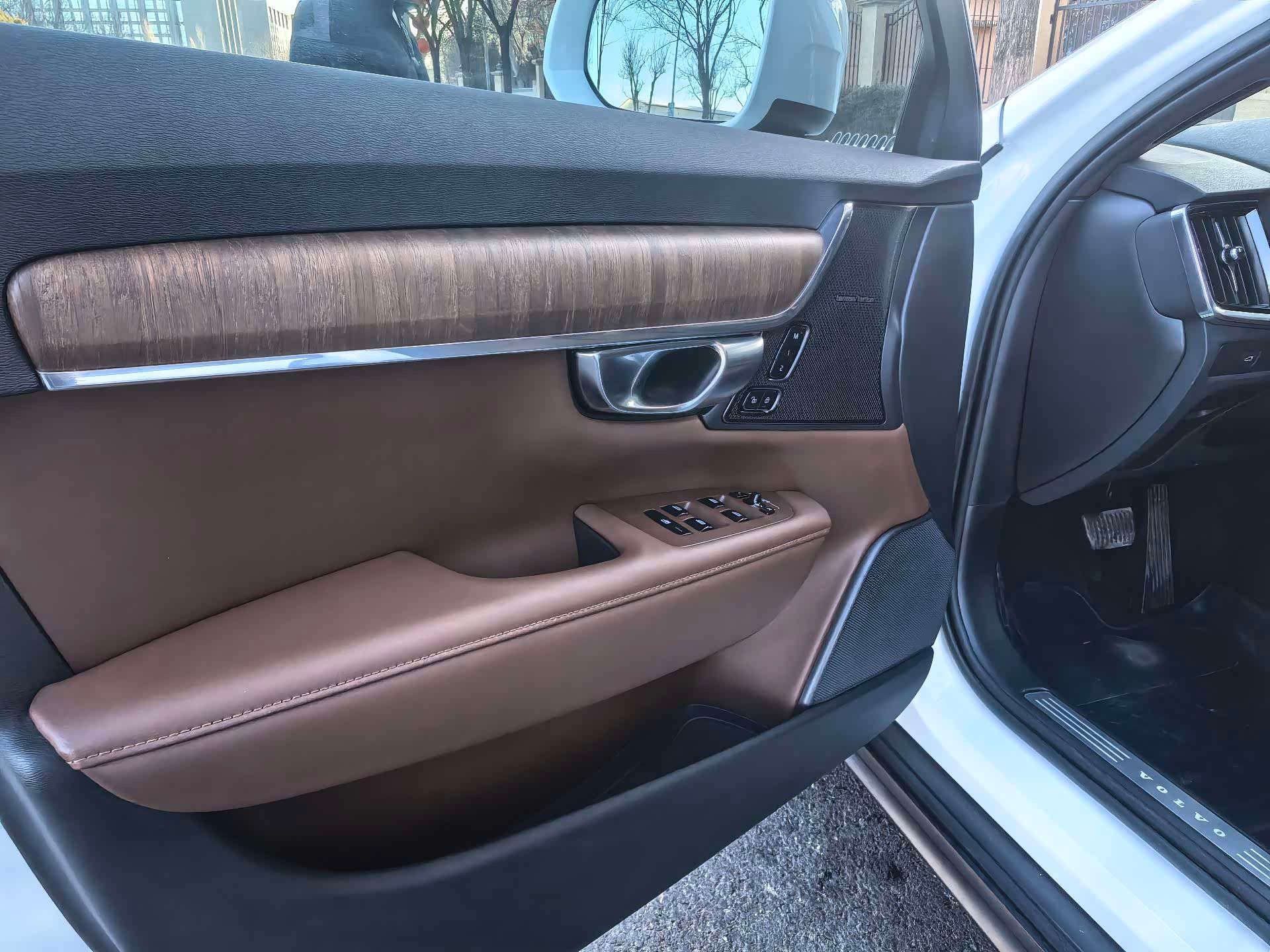  V90