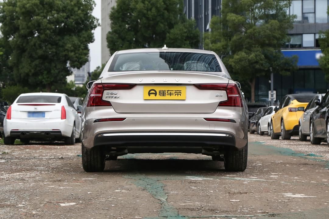  S60