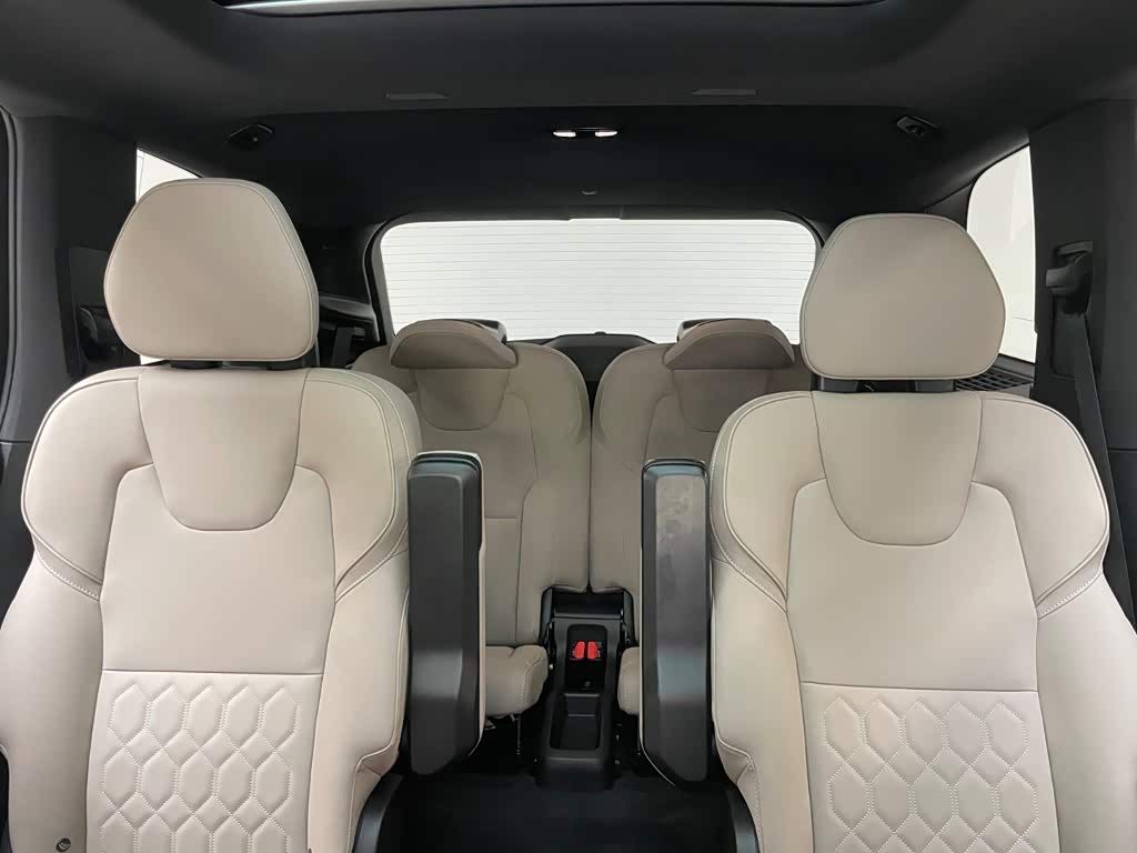  XC90