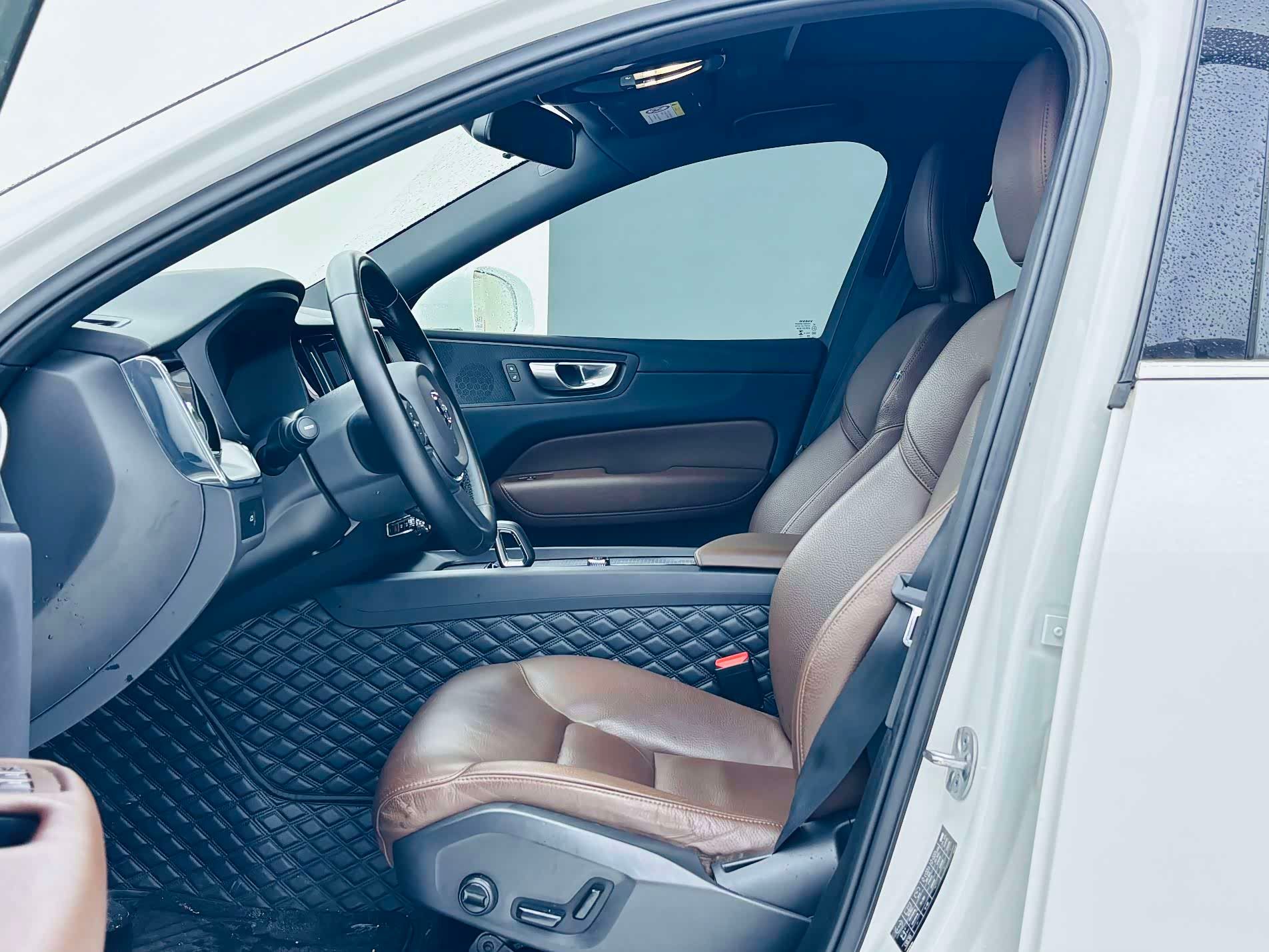  XC60