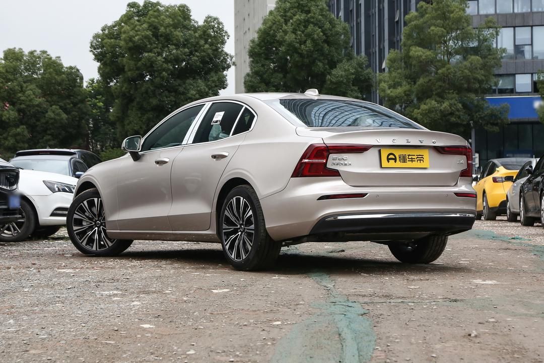  S60