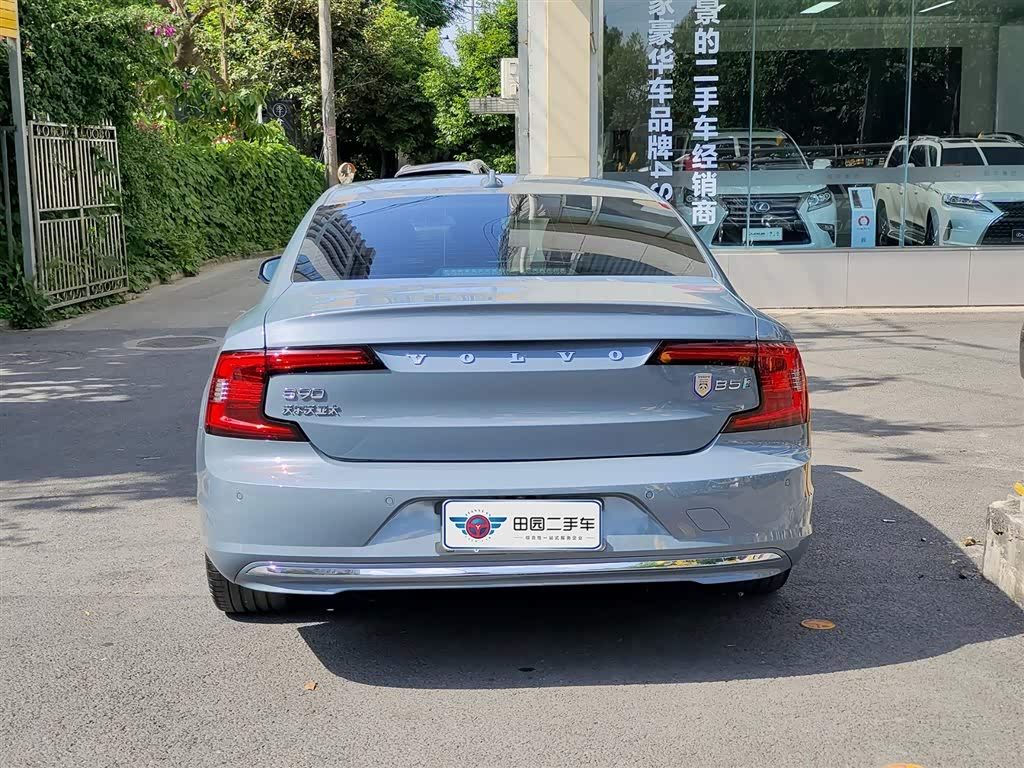  S90