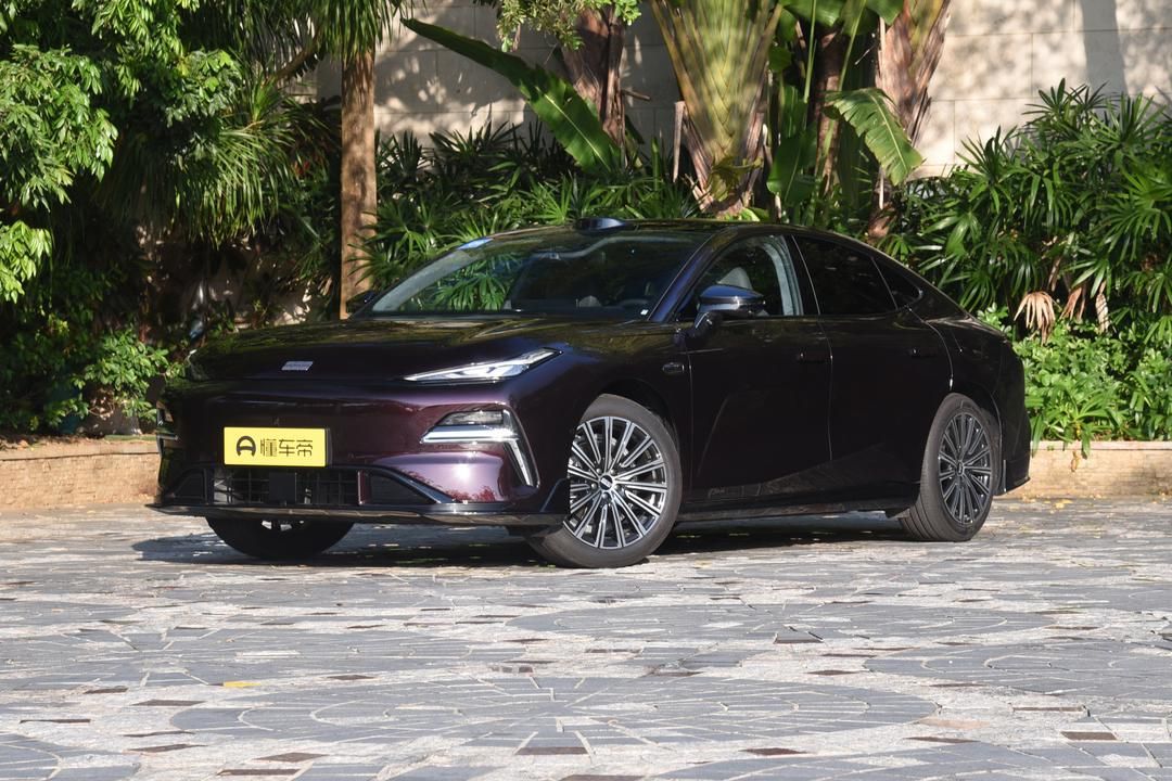  Galaxy Sparkle 8 PHEV