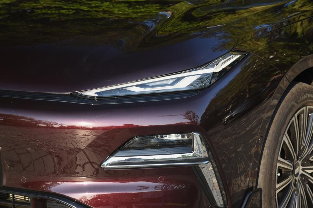  Galaxy Sparkle 8 PHEV
