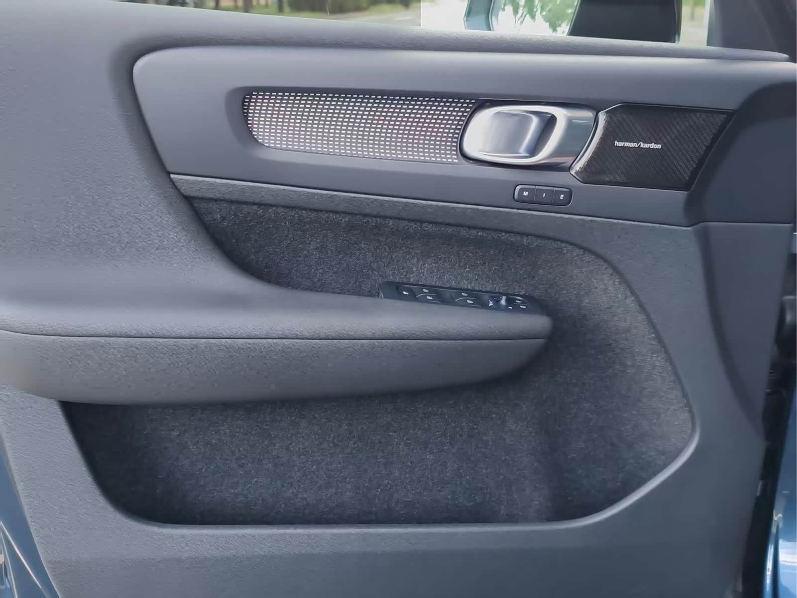  XC40