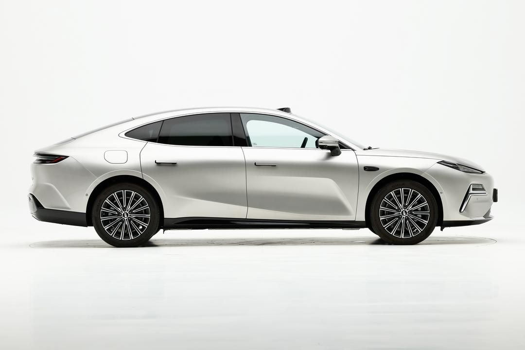  Galaxy Sparkle 8 PHEV